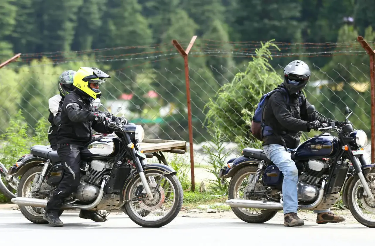Darma Valley, Om Parvat & Adi Kailash Biking Expedition Photo 3